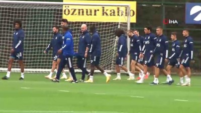 Fenerbahçe yağmur altında çalıştı
