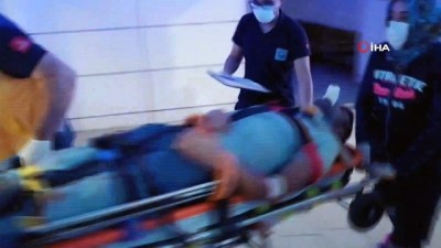  Otomobil şarampole devrildi: 2 yaralı