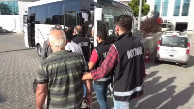 polis araci -  Samsun merkezli FETÖ operasyonunda 11 eski polis adliye sevk edildi Videosu