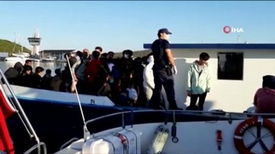  İzmir’de yurt dışına geçmeye çalışan tekneye baskın: Çok sayıda kişi yakalandı