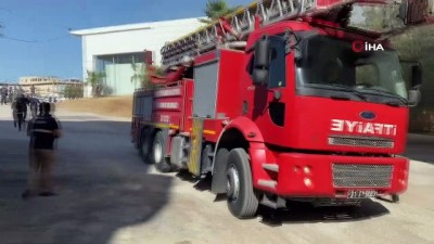  Orman yangını kente sıçradı