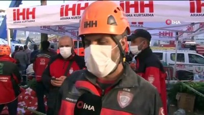  Enkazdan biri hamile dört kedi kurtarıldı