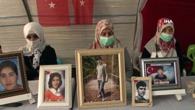 oturma eylemi -  Evlat nöbetindeki anne sofraya oturacak umuduyla oğlu için tabak bırakıyor Videosu