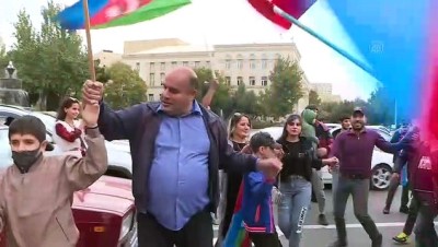 ulusa seslenis - Azerbaycanlılar Dağlık Karabağ'da varılan anlaşmayı coşkuyla kutluyor (4) - BAKÜ Videosu
