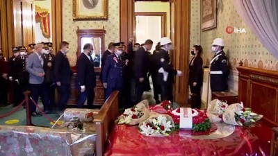  Gazi Mustafa Kemal Atatürk, 82'nci ölüm yıl dönümünde Dolmabahçe Sarayı'nda anıldı