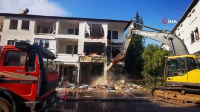 yikim calismalari -  Marmaris’te çürük binalar yıkılıyor Videosu