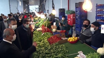 semt pazari -   Vali Yerlikaya Esenler'de pazar denetimi yaptı Videosu