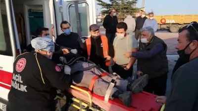  Kamyon ile kamyonet çarpıştı:1 yaralı