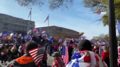  - ABD’de binlerce Trump destekçisi sokaklara döküldü
- Trump, konvoyu ile göstericileri selamladı