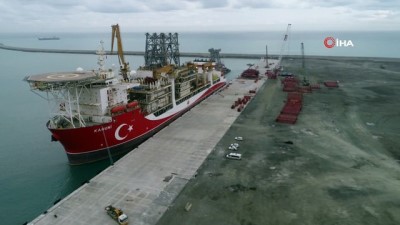  Kanuni Sondaj Gemisi'nin kule platformu Filyos Limanı'nda