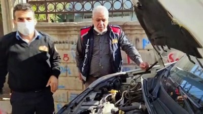 yavru kedi - Aracın motoruna sıkışan kediyi itfaiye ekibi kurtardı - ŞIRNAK Videosu