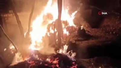  Çatak'ta ot ve ahır yangını