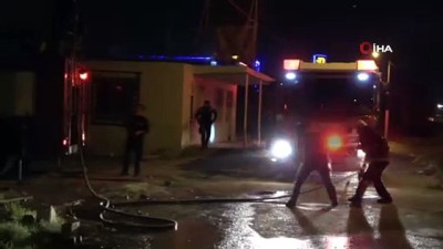 itfaiye araci -  Akaryakıt istasyonu yakınındaki metruk evde yangın korkuttu Videosu