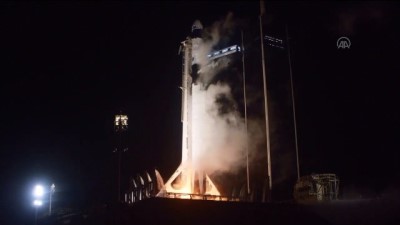 uzay mekigi - FLORİDA - NASA, 4 astronotu taşıyan SpaceX'e ait uzay aracını fırlattı Videosu