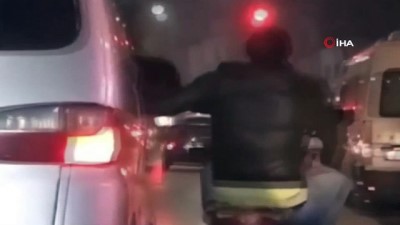 tehlikeli yolculuk -  - Motosiklet üzerinde tehlikeli yolculuk Videosu