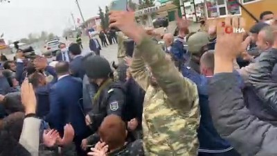 teslimiyet -  - Azerbaycan Cumhurbaşkanı İlham Aliyev Fuzuli ve Cebrayıl bölgelerini ziyaret etti
- Fuzuli-Şuşa karayolunun temeli atıldı Videosu