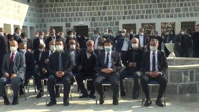 resim atolyesi - ŞIRNAK - Teröristlerin yaktığı tarihi kasrın benzeri Şırnak Üniversitesi yerleşkesine yapıldı Videosu