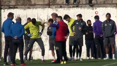 osin - Denizlispor'da 3 oyuncu takımdan ayrı çalıştı Videosu