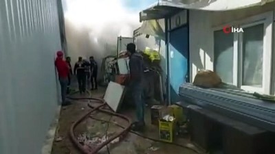 yukselen -  İşçilerin kaldığı konteynerde korkutan yangın Videosu