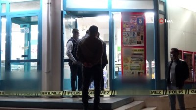 soygun -  Kar maskeli bir kişi pompalı tüfekle market soydu Videosu