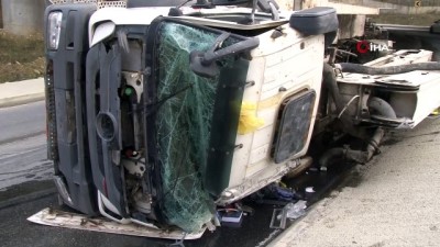 saglik ekibi -  Seyir halindeki vinç yan yattı: 1 yaralı Videosu