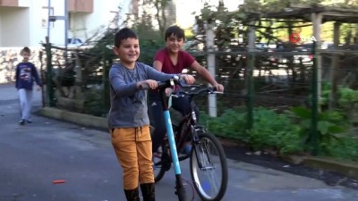 bisiklet -  Minik Utku’nun scooter mutluluğu Videosu
