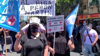 BUENOS AIRES - Arjantin’de hemşireler gösteri düzenledi