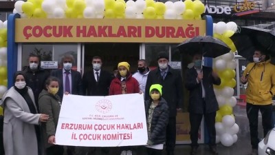 kucuk cocuk - ERZURUM - Çocuklara özel otobüs durağı açıldı Videosu
