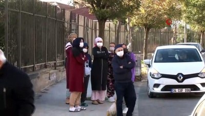 yasli kadin -  Kucağında bebeğiyle kurtarılmayı böyle bekledi...Pendik’te yangında mahsur kalan 6 kişi kurtarıldı Videosu