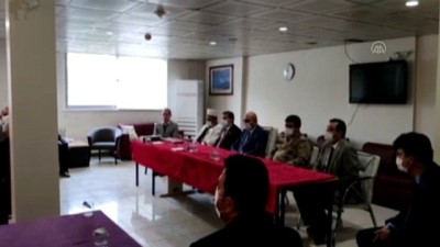 silahli kavga - SİİRT - Husumetli aileler kaymakamın girişimiyle barıştırıldı Videosu