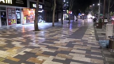 KAHRAMANMARAŞ - Sokağa çıkma kısıtlamasının ardından cadde ve sokaklar boş kaldı