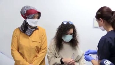 ANKARA - Çin menşeli Kovid-19 aşısı gönüllü vatandaşlar üzerinde uygulanmaya başladı
