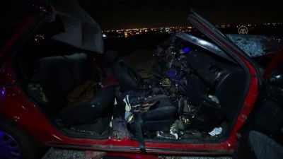 icki sisesi - ANTALYA - Otomobil ile kamyon çarpıştı: 2 ölü Videosu