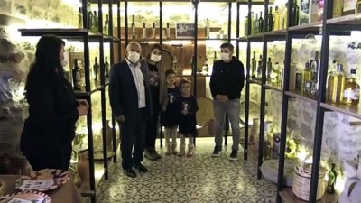 kuyular - HATAY - Zeytin ve Zeytinyağı Müzesi ziyaretçilerini zaman yolculuğuna çıkarıyor Videosu