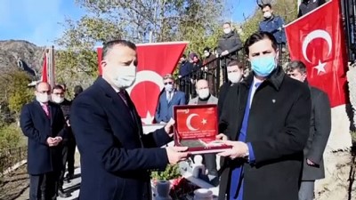 siyasi partiler - GÜMÜŞHANE - Şehit öğretmen Necmettin Yılmaz kabri başında anıldı Videosu