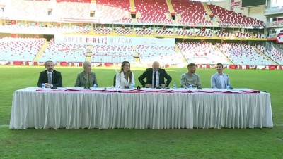 yildiz futbolcu - ANTALYA - Antalyasporlu Podolski'nin yer aldığı Patara tanıtım videosunun lansmanı yapıldı Videosu