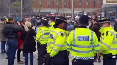 ingiltere - LONDRA - Polis Kovid-19 önlemleri karşıtı gösteriye müdahale etti Videosu