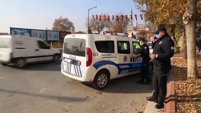 trafik denetimi - EDİRNE - Karantinada olması gereken kadın sürücü trafik denetiminde yakalandı Videosu