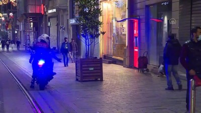 toplu tasima - İSTANBUL - Sokağa çıkma kısıtlamasının başlamasıyla vatandaşlar evlerine çekildi (1) Videosu