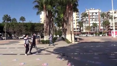 bisiklet - MERSİN - Vatandaşlar güneşli havanın tadını çıkarıyor Videosu