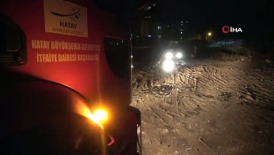 barla -  Çamura saplanan 10 aracı itfaiye kurtardı Videosu