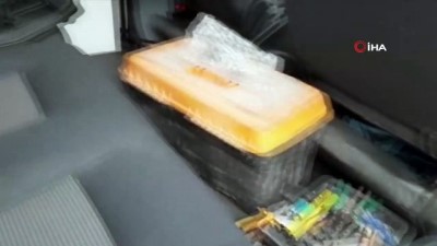 tarihi eser kacakciligi -  Diyarbakır'da tarihi eser kaçakçılığı operasyonu: 147 eseri 750 bin liraya satmak isterken suçüstü yakalandılar Videosu