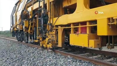 yolcu otobusu -  Otobüs kazasında zarar gören demiryolu onarıldı Videosu