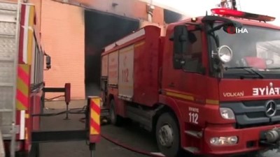 saglik ekibi -  Şanlıurfa'da tekstil fabrikasında korkutan yangın Videosu