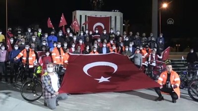gorme engelliler - Atatürk'ü ziyaret etmek için Mersin'den Ankara'ya pedal çevirmeye başladılar Videosu