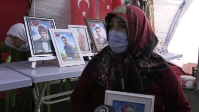 yol calismasi - Diyarbakır annelerinden PKK'lı teröristlerin yol yapan 3 işçiyi şehit ettiği saldırıya tepki Videosu