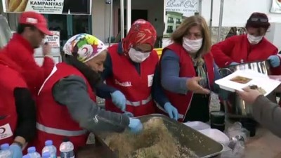 calisan anne - Engelli çocukların anneleri de depremzedelerin yardımına koşuyor - İZMİR Videosu