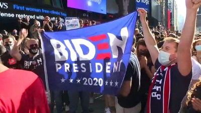baskanlik secimi - ABD'de başkanlık seçimini Biden'ın kazanmasının ardından Times Meydanı'nda kutlamalar yapılıyor (2) - NEW YORK Videosu