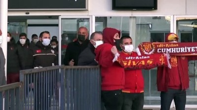 Galatasaray kafilesi, Sivas'a geldi