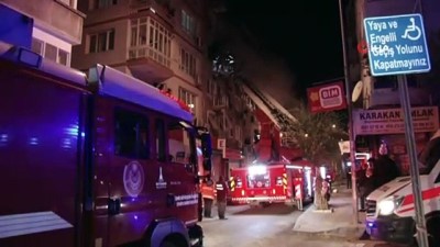 ev yangini -  İzmir’de korkutan ev yangında bir kişi dumandan etkilendi Videosu